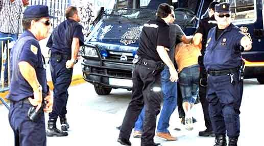عاجل : الشرطة الإسبانية تلقي القبض ببلدية خيتافي على مغربي يشتبه في انتمائه لتنظيم داعش الإرهابي